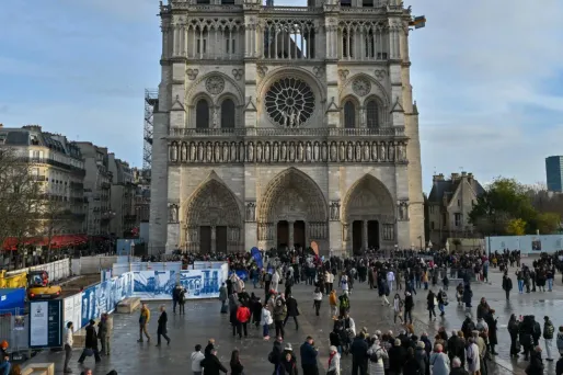 «Ça a vraiment bien changé !» : un an après la réouverture de Notre-Dame de Paris, la cathédrale ne désemplit pas