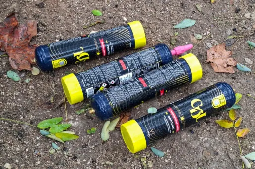 Protoxyde d'azote, surnommé "gaz hilarant" (Illustration)