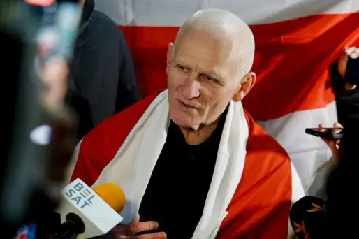 Minsk annonce la libération de 123 détenus, dont le Nobel de la paix Ales Bialiatski et l’opposante Maria Kolesnikova, après un accord avec Washington