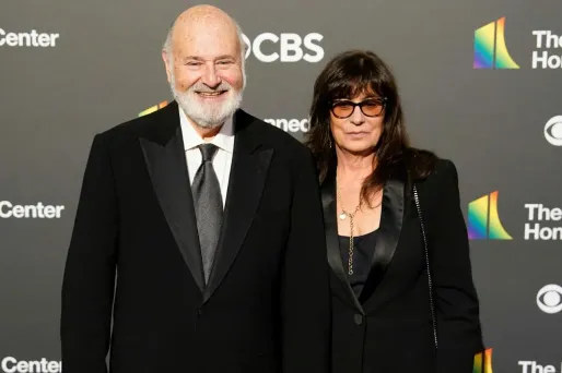Le réalisateur Rob Reiner et son épouse retrouvés morts à leur domicile.
