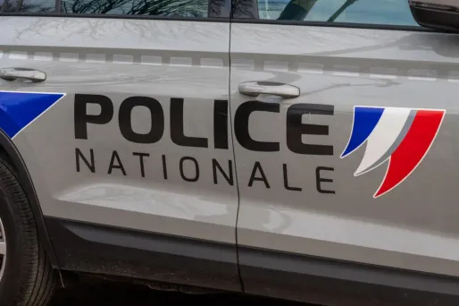 Entre 100 000 à 300 000 euros de préjudice : un homme dérobe à un transporteur une sacoche pleine d'or et de bijoux