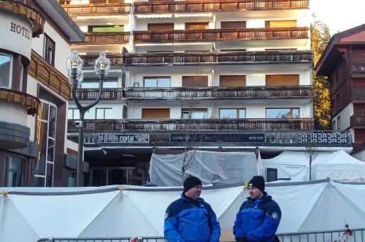 À l’Élysée, les alliés de l’Ukraine discutent cessez-le-feu et garanties de sécurité avec les envoyés de Trump