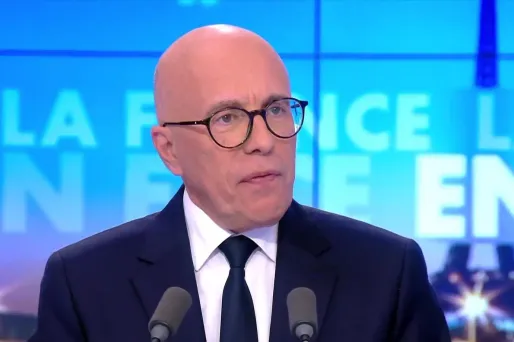 Éric Ciotti a estimé que la France devait retrouver son "indépendance" et sa "souveraineté", dans l'émission "La France en face".