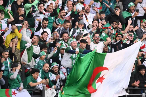 INFO EUROPE 1 – « Taper les Marocains et aussi les Juifs » : la préfète de Lyon signale à la justice des propos antisémites en marge d’un match de l’Algérie
