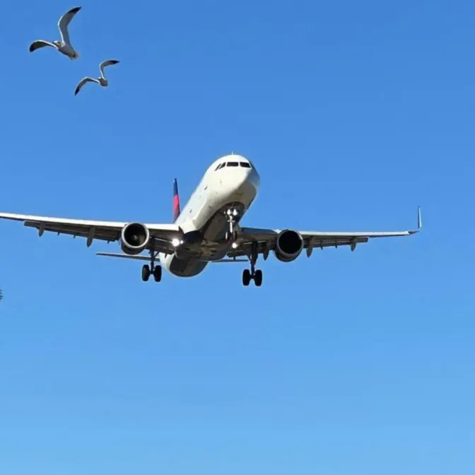 Les avions russes n'ont plus le droit de pénétrer dans l'espace aérien de la Finlande, ni du Danemark (Illustration).