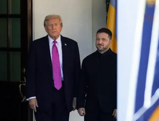 EXTRAIT - Guerre en Ukraine : Volodymyr Zelensky et Vladimir Poutine sommés d’arrêter la guerre par Donald Trump, qui refuse la livraison de Tomahawks à Kiev
