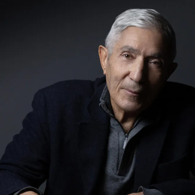 Boualem Sansal, «libre, souriant, entouré, célébré», par l'Académie française