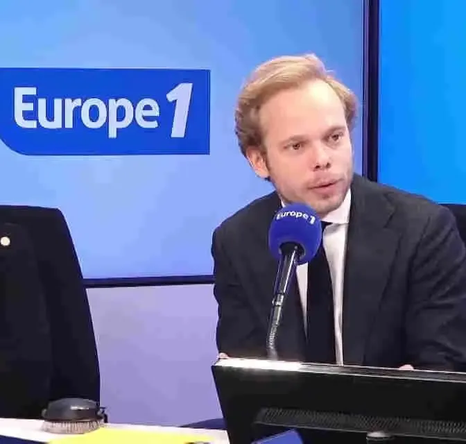 Le directeur des antennes et des programmes de France TV «était un responsable de LFI à Paris», rappelle Charles Alloncle