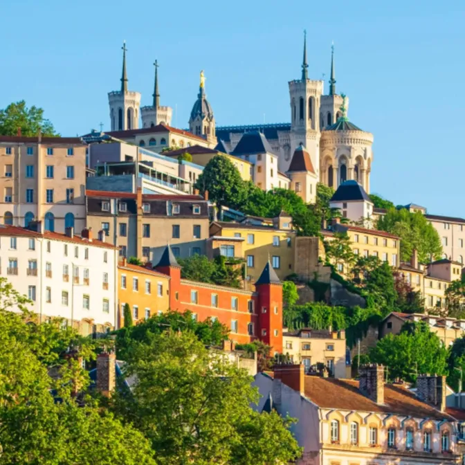 Messe de Noël : des petits chanteurs de la Maîtrise Saint-Thomas d’Aquin à Lyon évoquent leur engagement spirituel