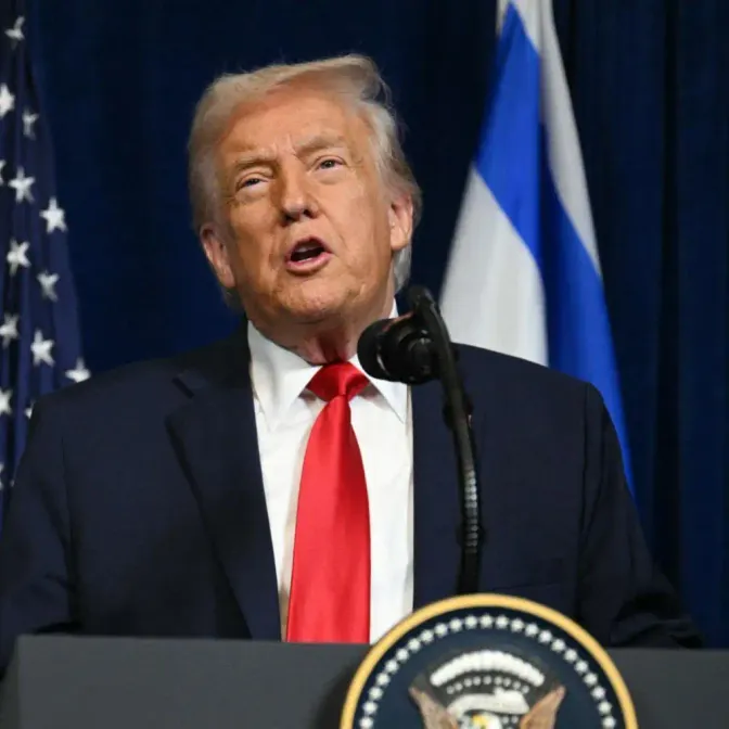 George Clooney : Donald Trump se moque de l'acteur naturalisé et critique la "gestion désastreuse de l'immigration" en France