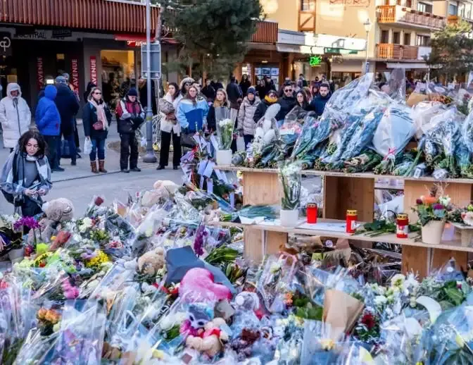 Crans-Montana : près de 300 personnes réunies pour honorer les victimes du drame