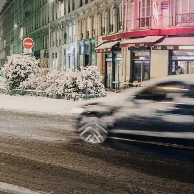 Verglas : la crainte d’un nouvel épisode chaotique sur les routes pour la journée de mardi