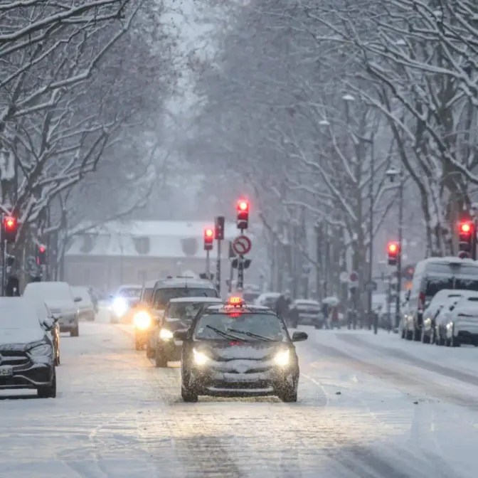 Le passager du VTC, qui a réussi à s'extraire de l'habitacle, a été hospitalisé en état d'hypothermie.