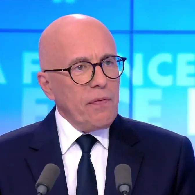 Éric Ciotti a estimé que la France devait retrouver son "indépendance" et sa "souveraineté", dans l'émission "La France en face".