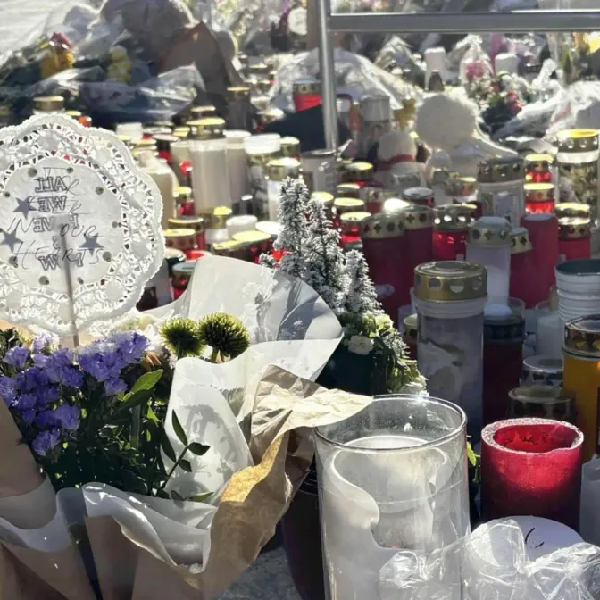 EN DIRECT - Incendie de Crans-Montana : journée de recueillement en Suisse, Emmanuel Macron attendu pour assister à la cérémonie d'hommage
