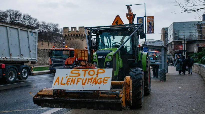 Maud Bregeon appelle à stopper les bocages : «Ça fait vraiment sourire» les agriculteurs, indique le reporter Charles Luylier