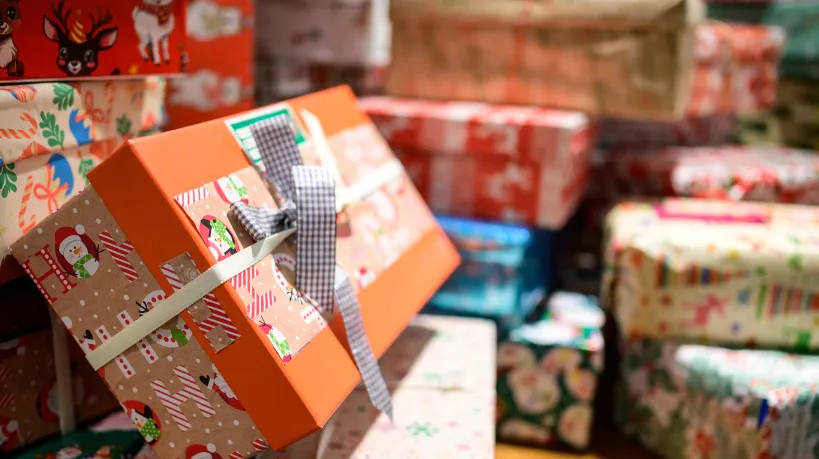 «Tous les ans je le fais à la dernière minute» : dans les magasins, des milliers de retardataires terminent leurs cadeaux de Noël