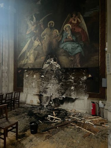 De nombreux dégâts sont à déplorer dans l'église.