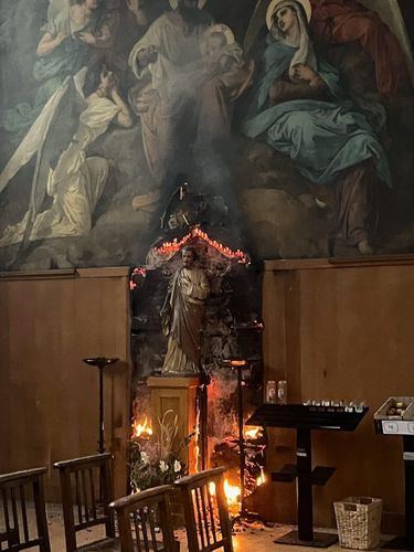 Les auteurs de cet incendie criminel ont pris la fuite