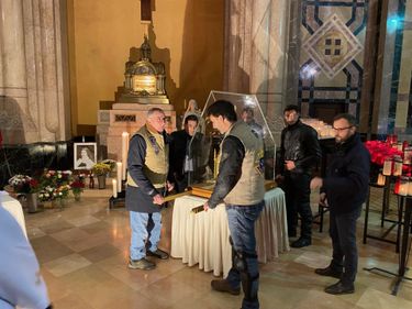 Les reliques de Sainte-Thérèse de Lisieux sont escortées de A à Z par des motards jusqu’à Paris pour le congrès Mission.