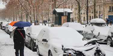 Neige à Paris.