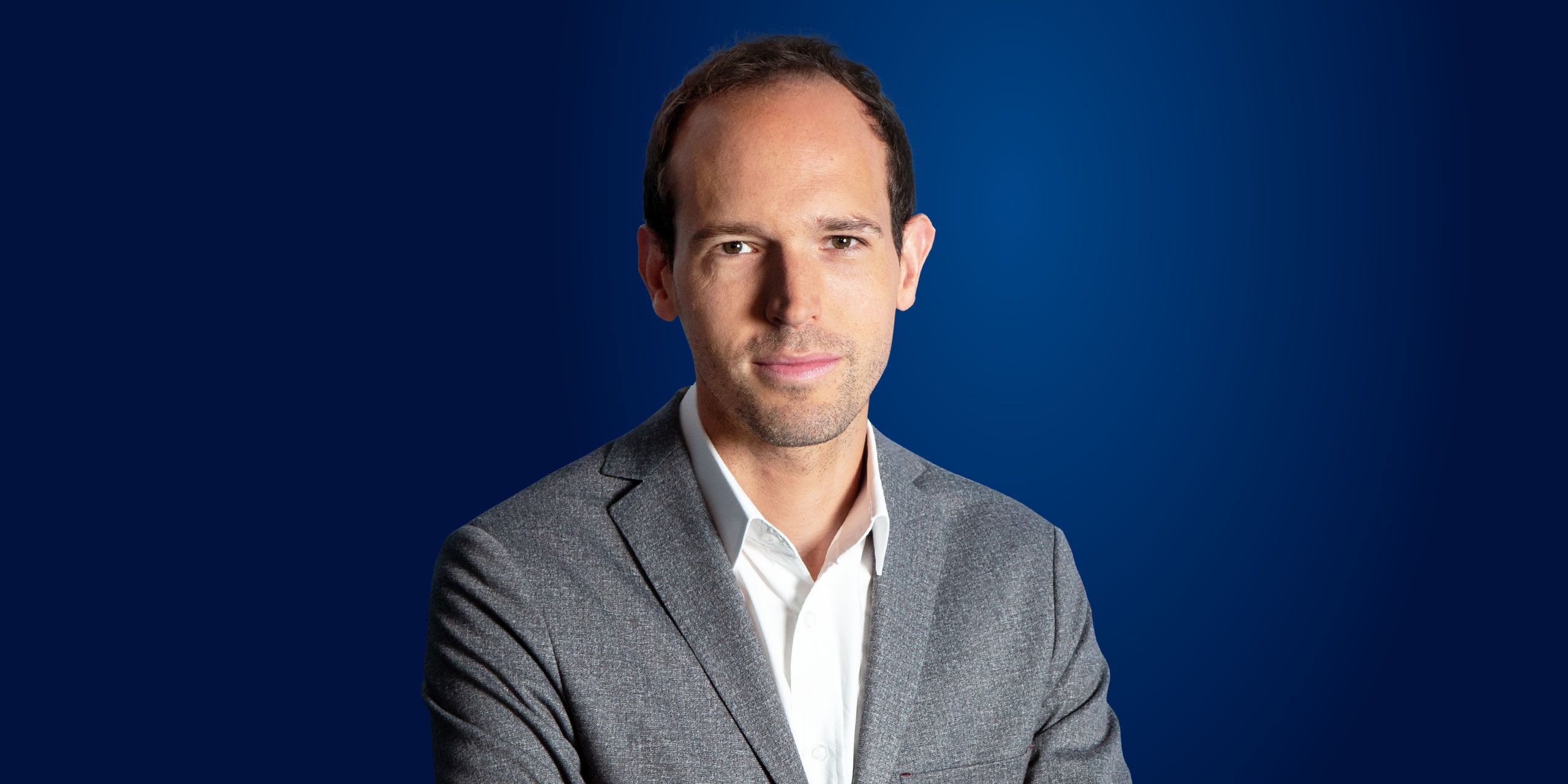 "Une lourde charge et un honneur" Christophe Peyroux est la nouvelle voix française d