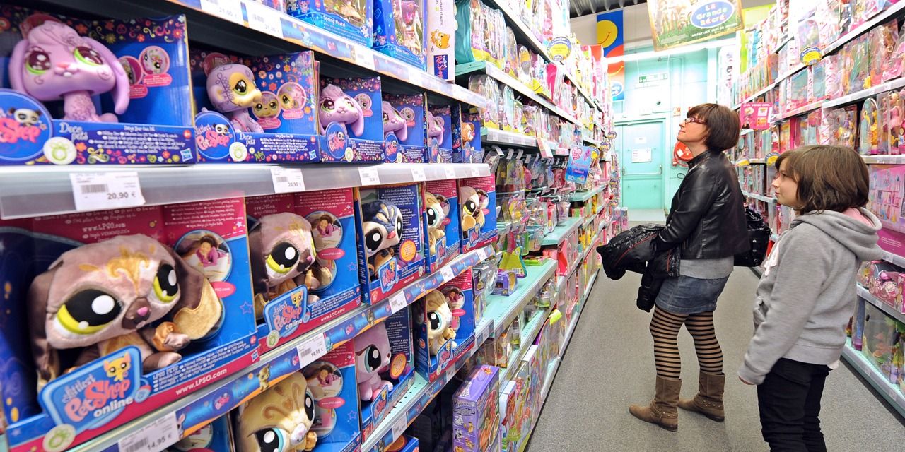 Noël : le budget moyen des Français en chute libre, le plus bas depuis 2017