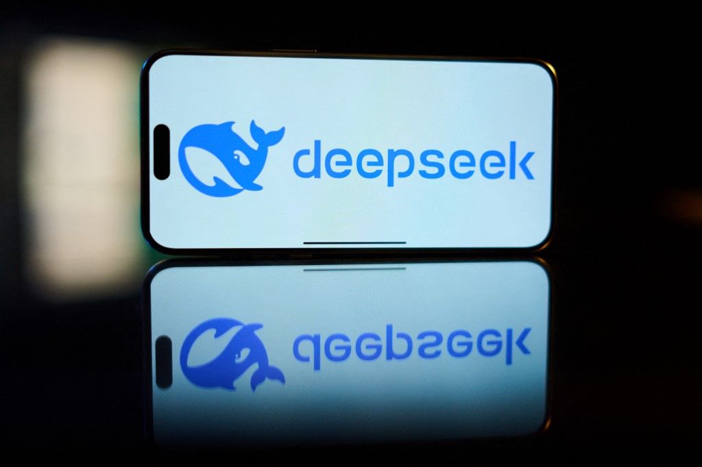 DeepSeek R1 Robot Conversazionale