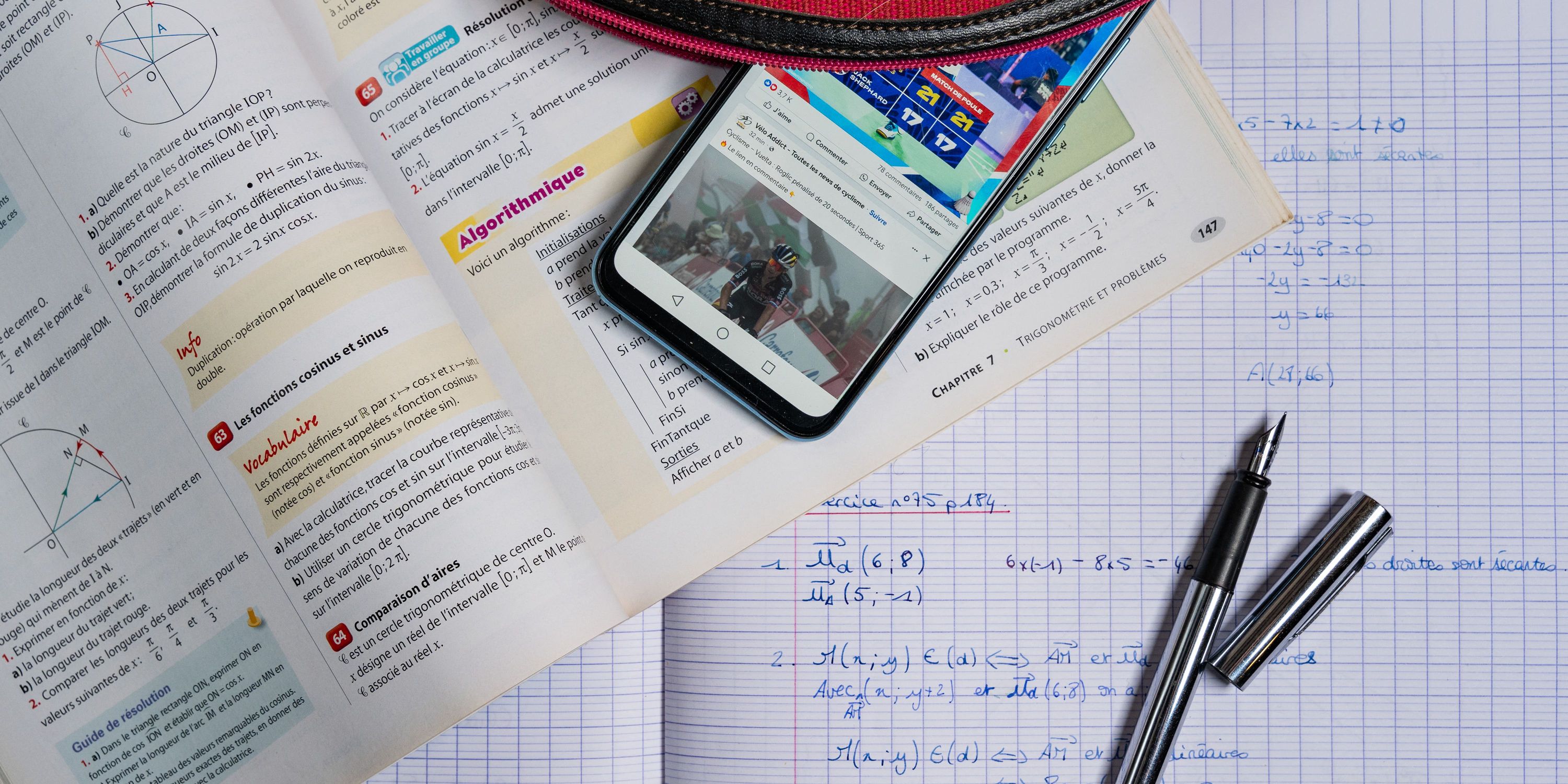 Téléphones portables au lycée : quelles sont les règles en vigueur actuellement ?
