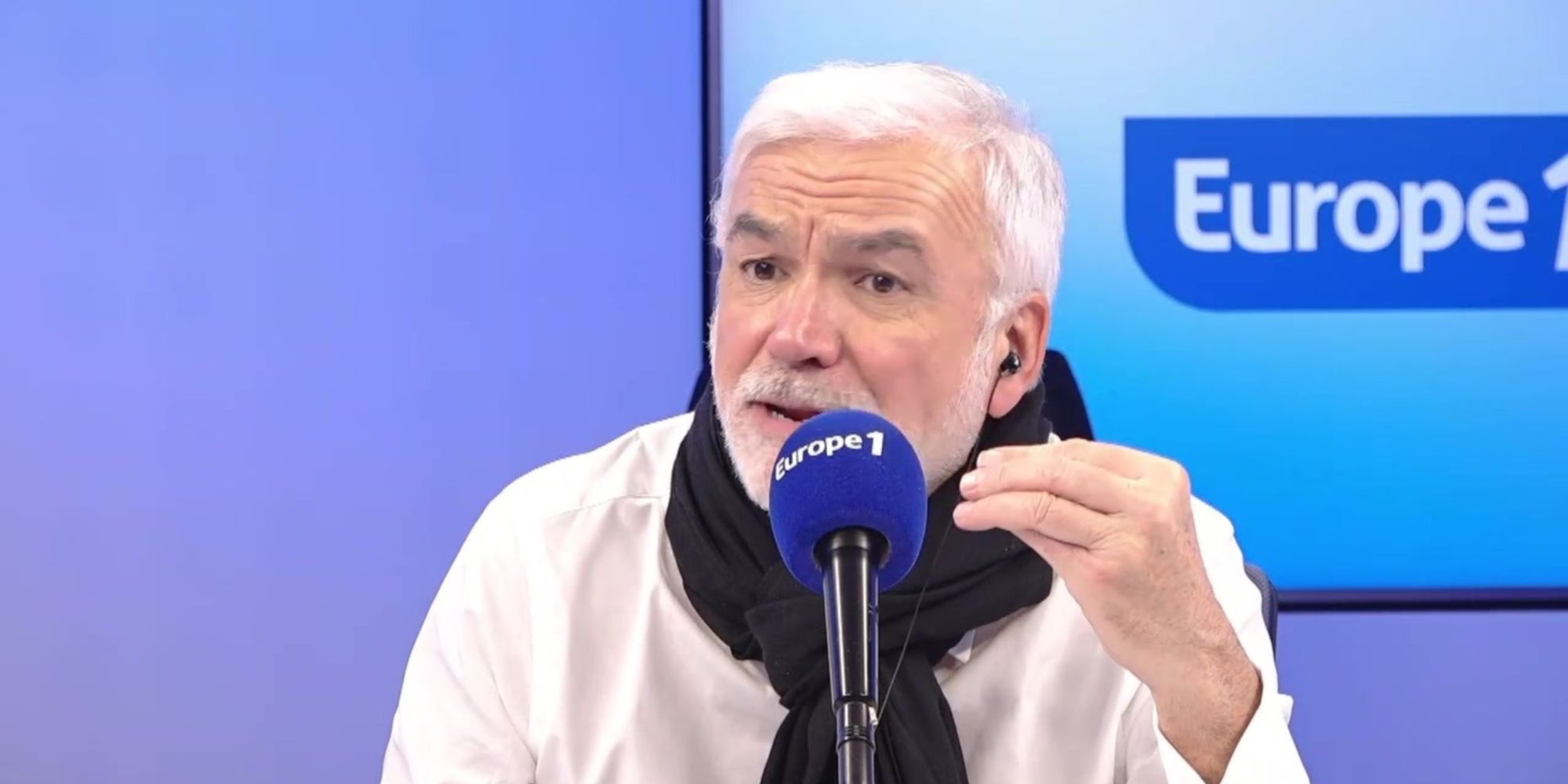 «Personne ne vérifie rien !» : Pascal Praud s'insurge contre les médias qui ont repris l'étude de RSF démentie par l'Arcom