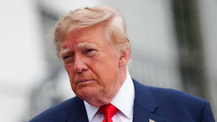 Guerre en Ukraine : Donald Trump durcit encore le ton contre Kiev