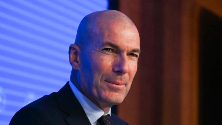 Équipe de France : quel salaire Zinédine Zidane, nouveau sélectionneur des Bleus, va-t-il toucher ?