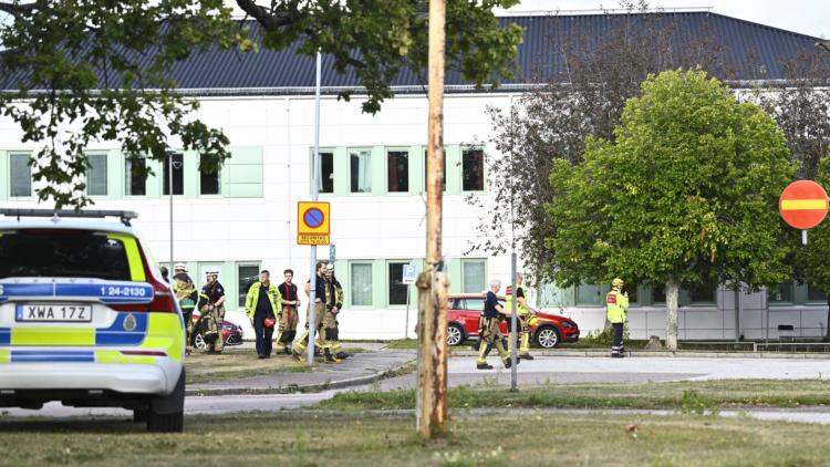 Suède : au moins trois blessés, l'assaillant interpellé... Ce que l'on sait de l'attaque à l'épée dans un lycée