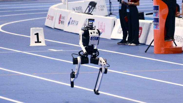 VIDÉO - World Robot Games en Chine : un robot humanoïde écrase le record d'Usain Bolt sur 100 mètres