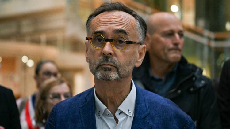 Refus de marier un Algérien sous OQTF : une amende de 7.500 euros requise contre Robert Ménard