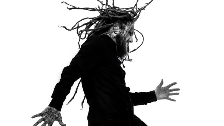 Tentez de gagner une guitare signée par les membres du groupe KoRn